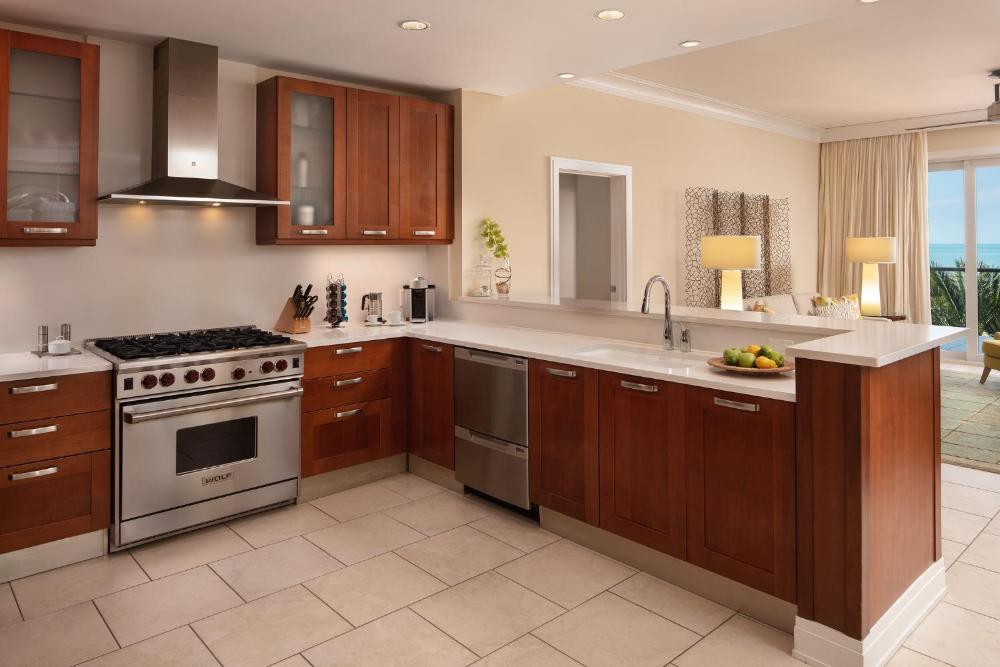Three-Bedroom Residence Plus Den with Gulf View interior